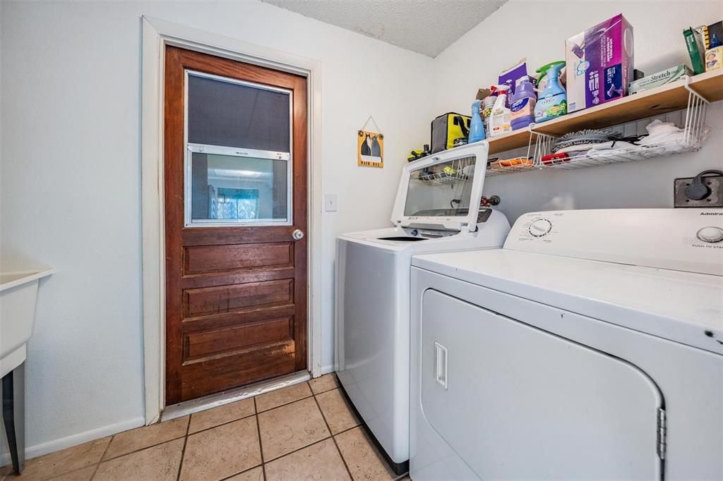 7065 Red Oak Loop New Port Richey, FL 34654 - Photo 25 of 46 Gallery Image 25