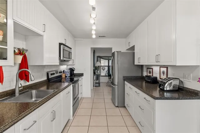 $3,200 | 235 Southampton Lane, Unit 276, Venice, FL 34293