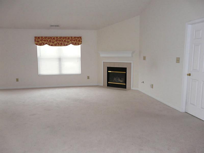 660 Westover Road Avon, IN 46123 - Photo 4 of 17 Gallery Image 4