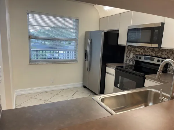 $2,100 | 3993 Cypress Reach Court, Unit 205, Pompano Beach, FL 33069