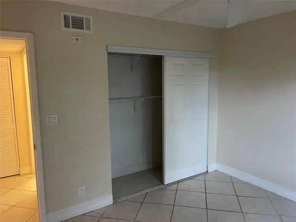 $2,100 | 3993 Cypress Reach Court, Unit 205, Pompano Beach, FL 33069