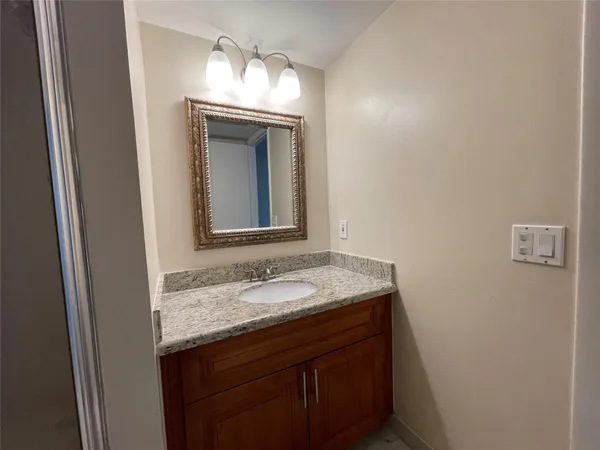 $2,100 | 3993 Cypress Reach Court, Unit 205, Pompano Beach, FL 33069