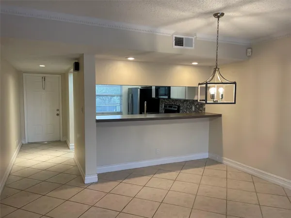 $2,100 | 3993 Cypress Reach Court, Unit 205, Pompano Beach, FL 33069