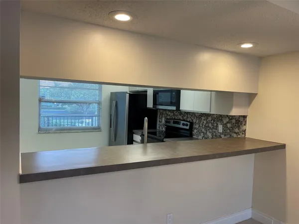 $2,100 | 3993 Cypress Reach Court, Unit 205, Pompano Beach, FL 33069