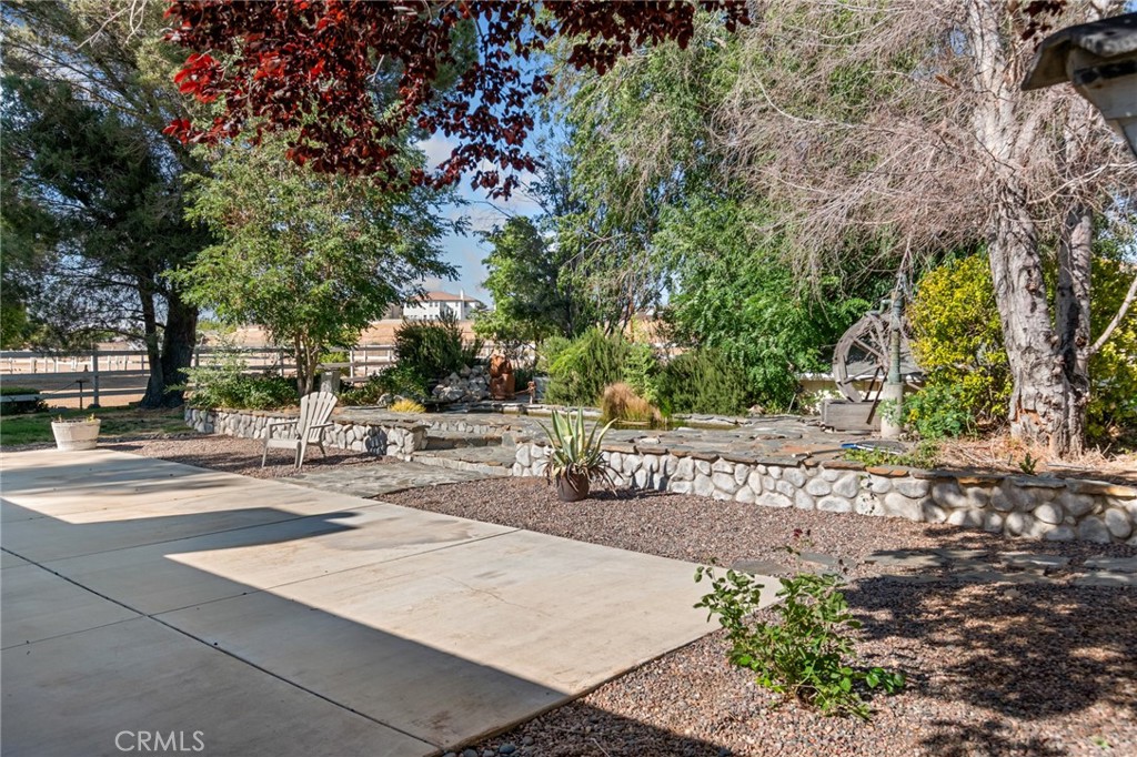 12435 Reata Road Apple Valley, CA 92308 - Photo 3 of 39