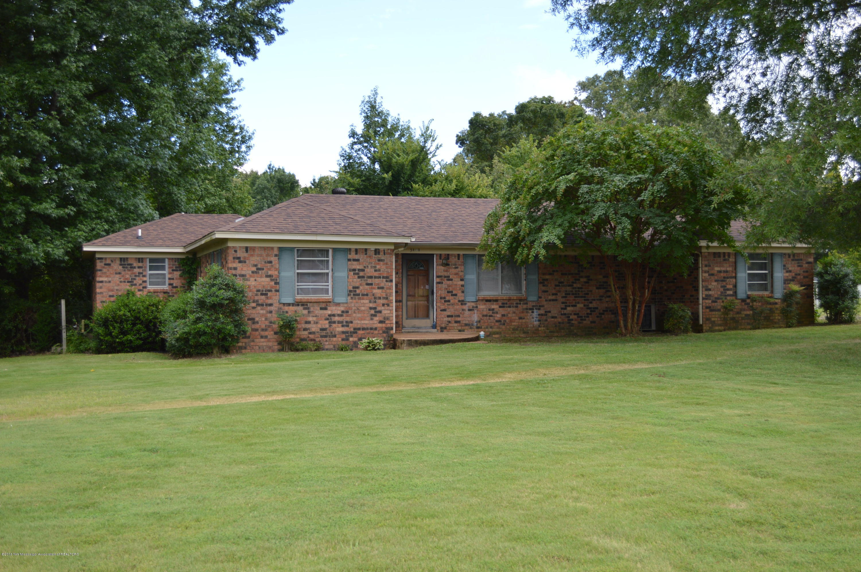 3648 Swinnea Road Southaven, MS 38672 - Photo 2 of 22 DSC_0042