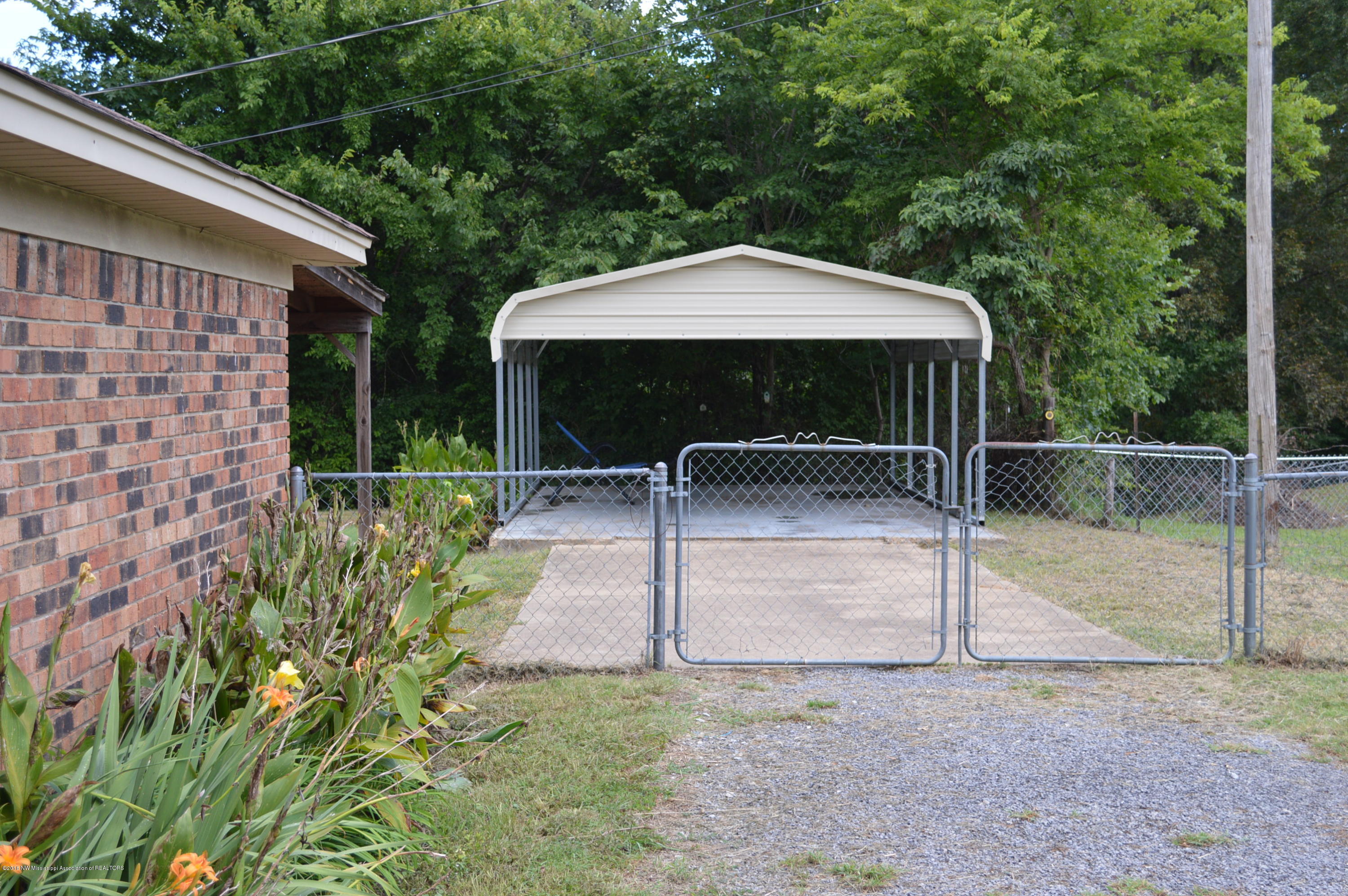 3648 Swinnea Road Southaven, MS 38672 - Photo 5 of 22 DSC_0045