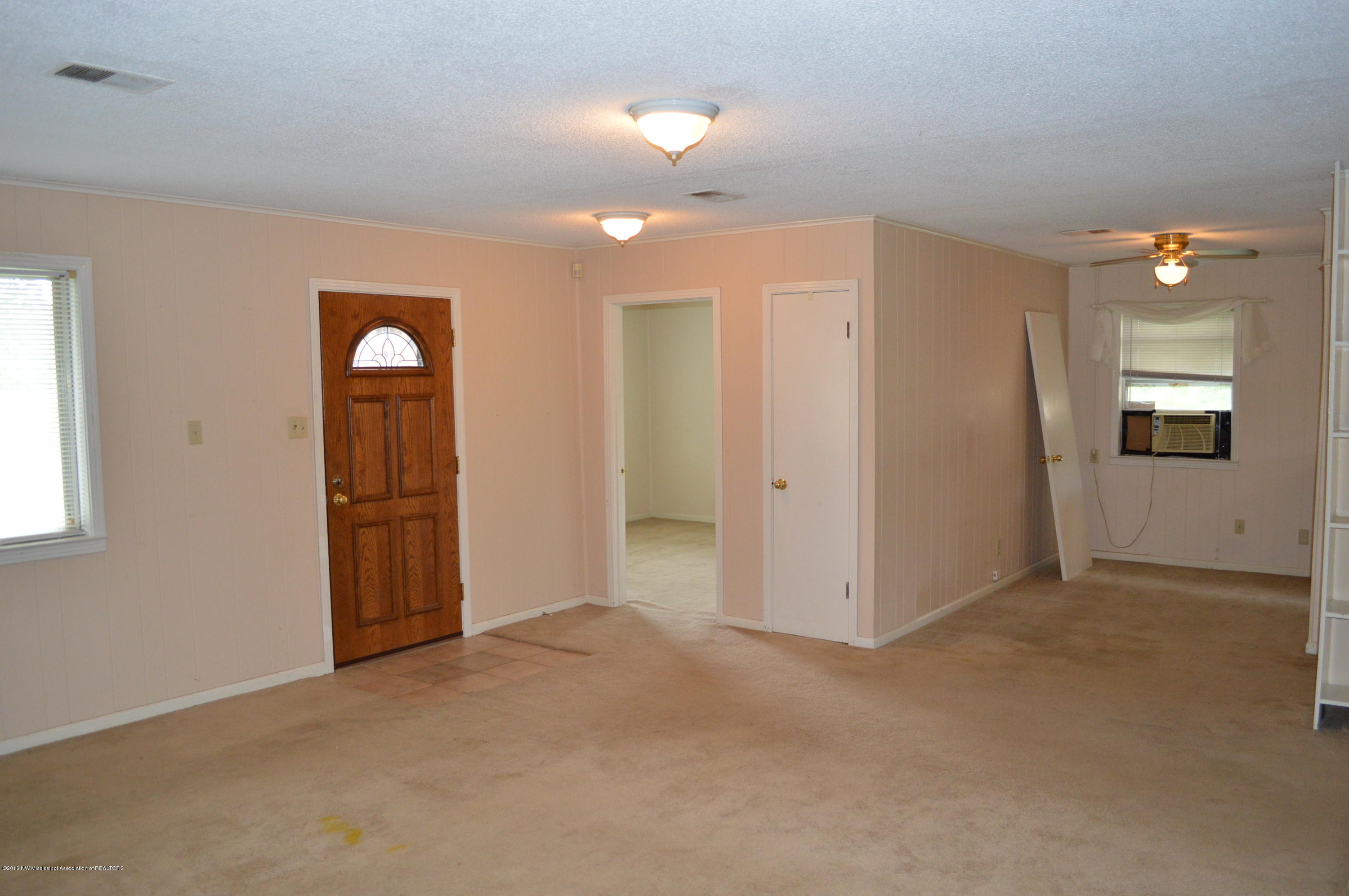 3648 Swinnea Road Southaven, MS 38672 - Photo 8 of 22 DSC_0049