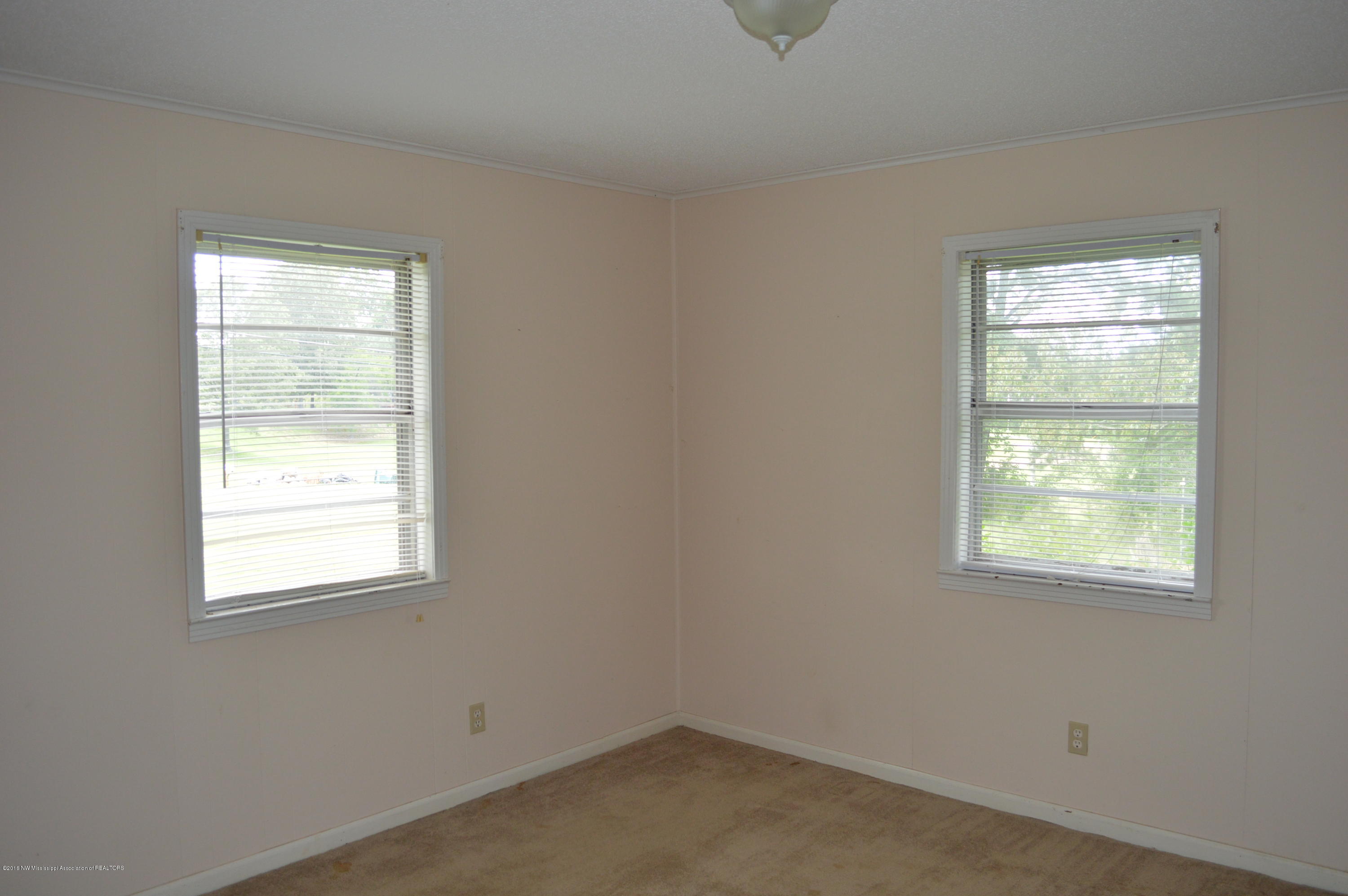 3648 Swinnea Road Southaven, MS 38672 - Photo 9 of 22 DSC_0051