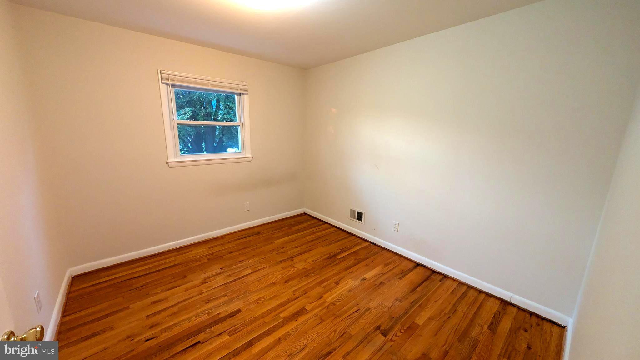 5908 Greentree Road Bethesda, MD 20817 - Photo 25 of 37 Gallery Image 25
