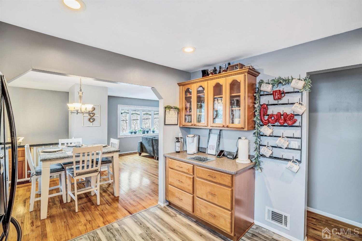 76 Chain O' Hills Road Iselin, NJ 08830 - Photo 15 of 31 Gallery Image 15