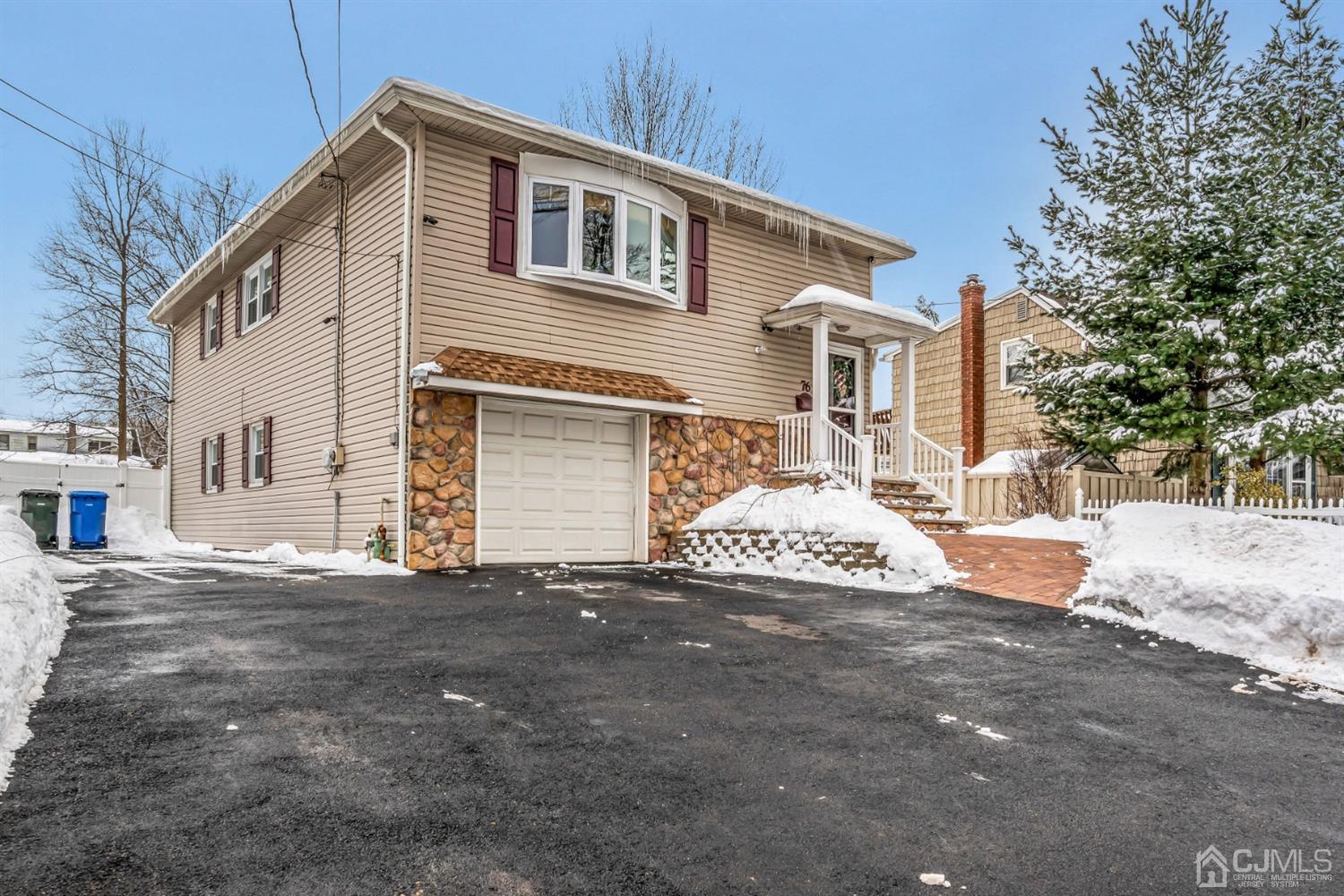 76 Chain O' Hills Road Iselin, NJ 08830 - Photo 4 of 31 Gallery Image 4