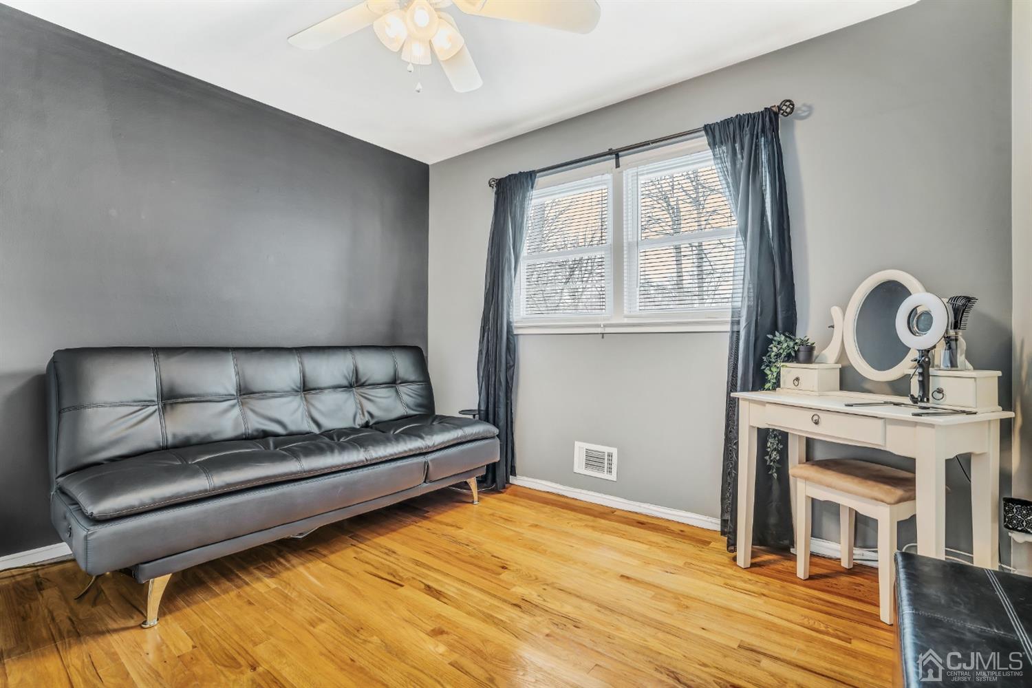 76 Chain O' Hills Road Iselin, NJ 08830 - Photo 8 of 31 Gallery Image 8