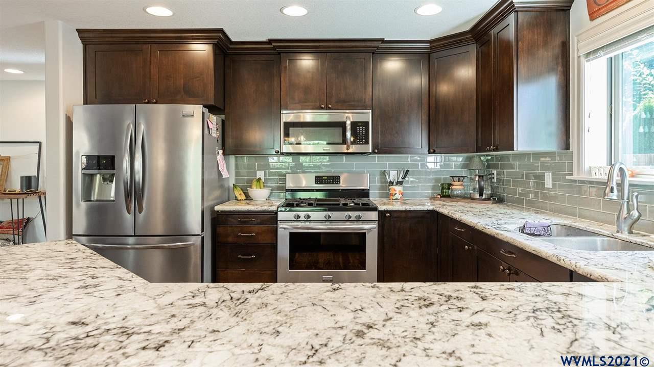 1249 Explorer Place Northeast Keizer, OR 97303 - Photo 14 of 38