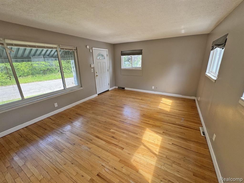 627 Wesbrook Street Pontiac, MI 48340 - Photo 12 of 22