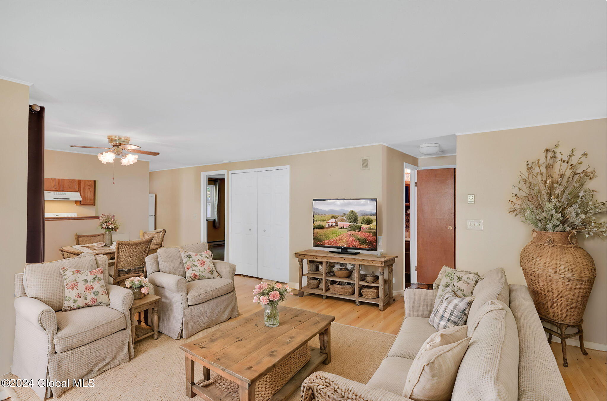 77 Snowberry Road Malta, NY 12020 - Photo 4 of 25 2-web-or-mls-virtualroom2