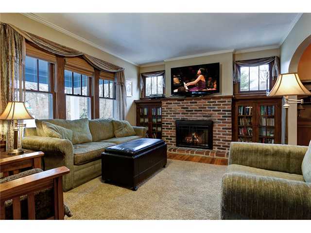 225 East Pacemont Road Columbus, OH 43202 - Photo 3 of 20