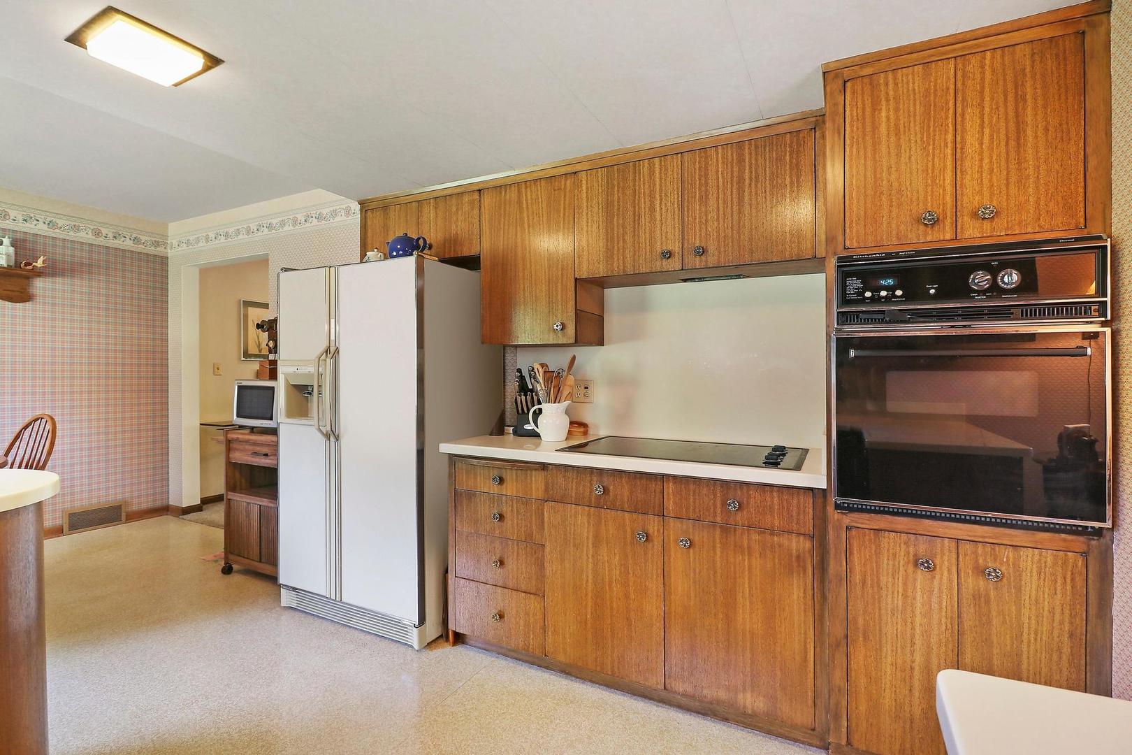 14300 Oak Knoll Road Wadsworth, IL 60083 - Photo 11 of 28 Gallery Image 11