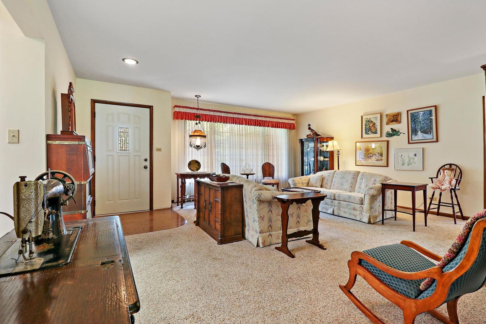 14300 Oak Knoll Road Wadsworth, IL 60083 - Photo 2 of 28 Gallery Image 2