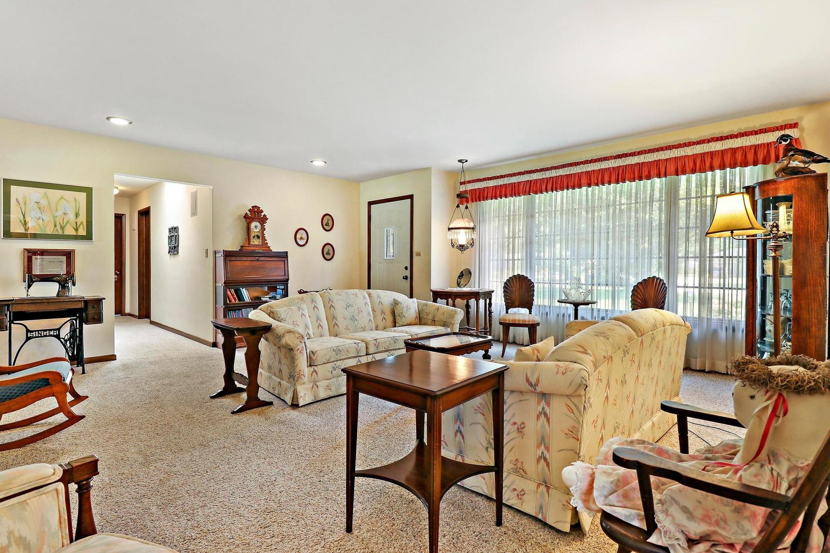14300 Oak Knoll Road Wadsworth, IL 60083 - Photo 3 of 28 Gallery Image 3