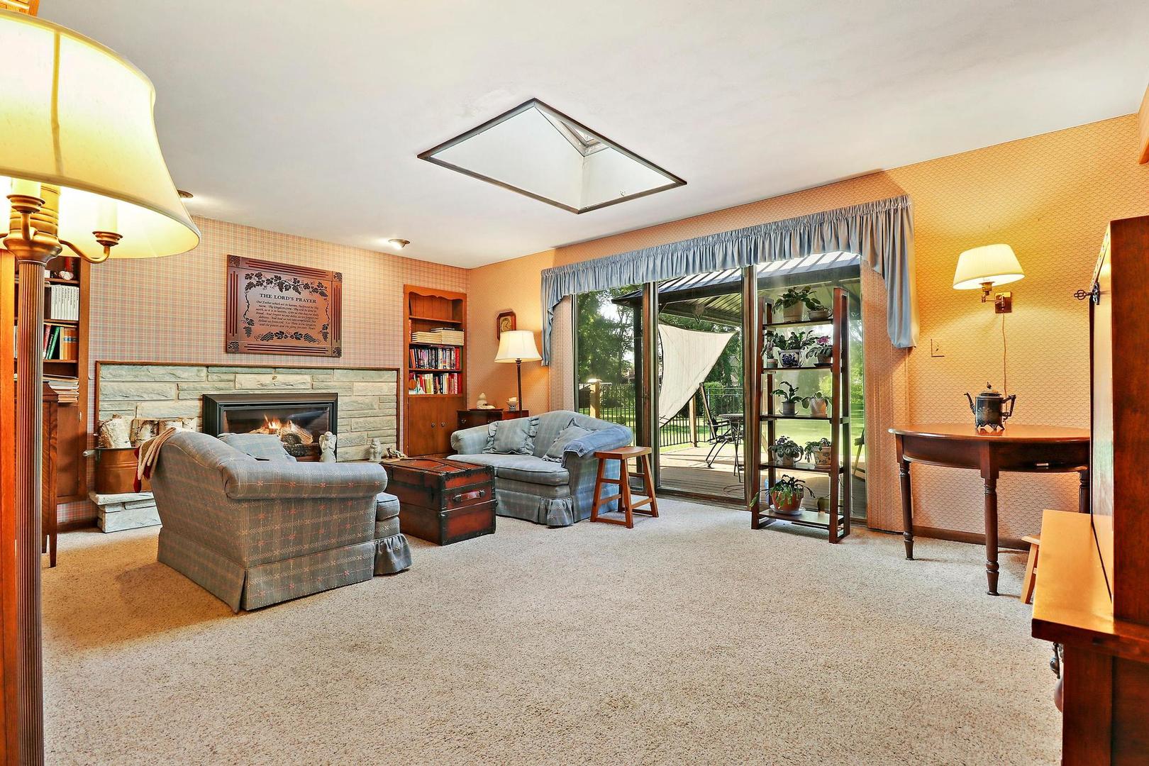 14300 Oak Knoll Road Wadsworth, IL 60083 - Photo 5 of 28 Gallery Image 5