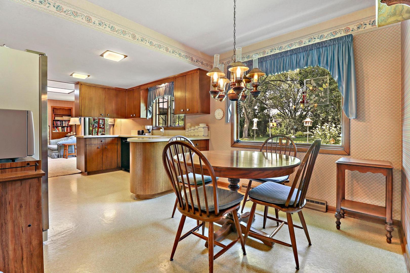 14300 Oak Knoll Road Wadsworth, IL 60083 - Photo 7 of 28 Gallery Image 7
