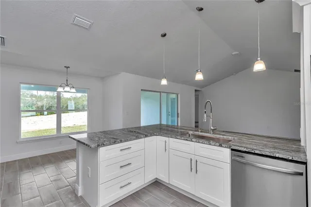 $399,900 | 17490 Southwest 18th Avenue Road, Ocala, FL 34473