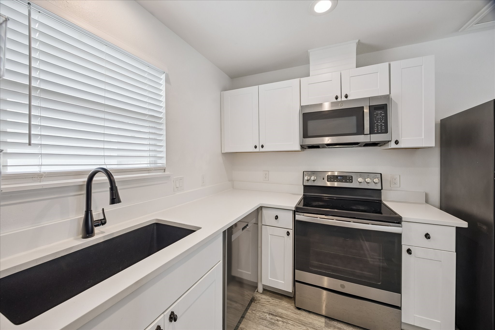 2610 Cochran Street Houston, TX 77009 - Photo 11 of 15