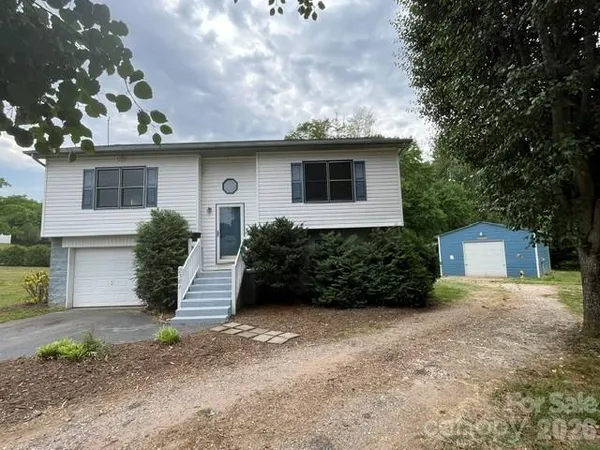 $259,500 | 2381 Boardwalk Court, Lenoir, NC 28645
