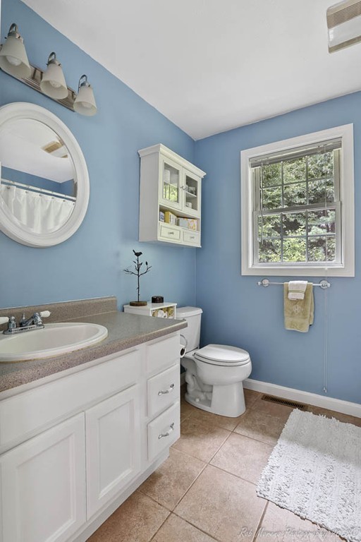 98 Autumn Road Dracut, MA 01826 - Photo 13 of 20