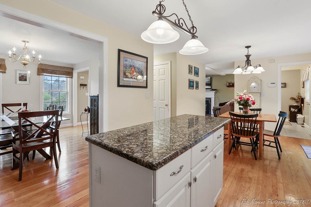 98 Autumn Road Dracut, MA 01826 - Photo 3 of 20