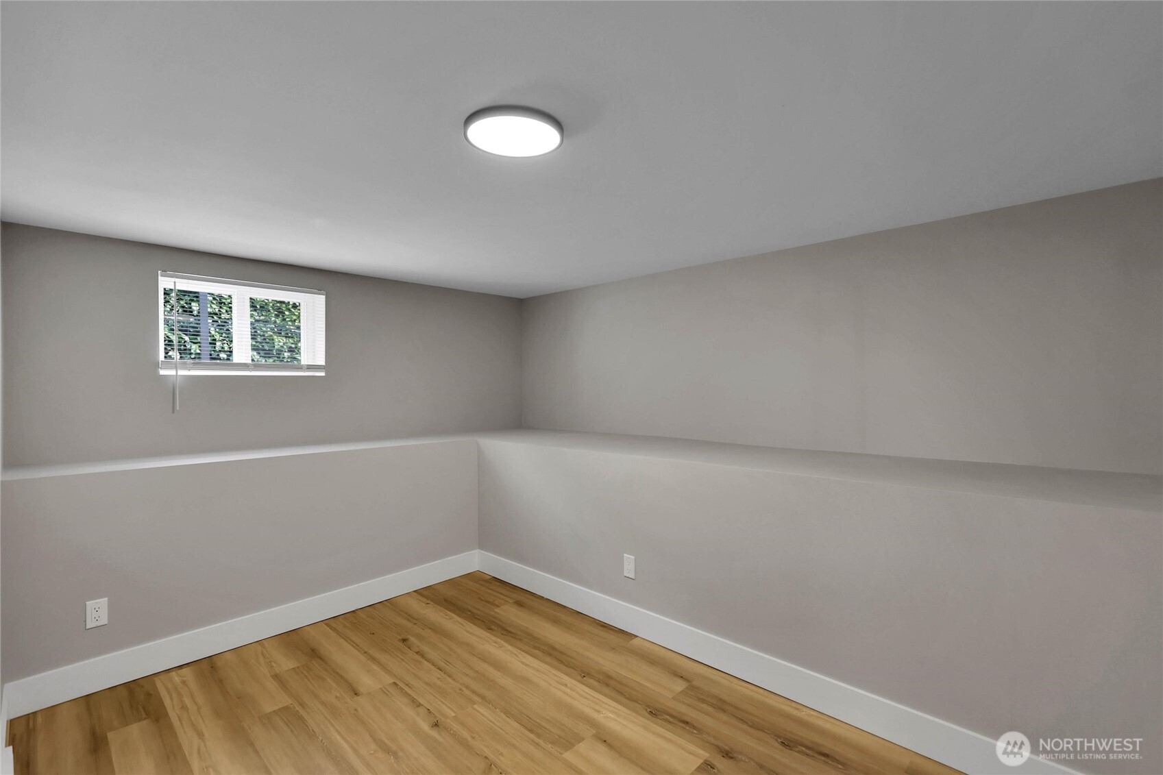 7901 16th Avenue Southwest Seattle, WA 98106 - Photo 24 of 36
