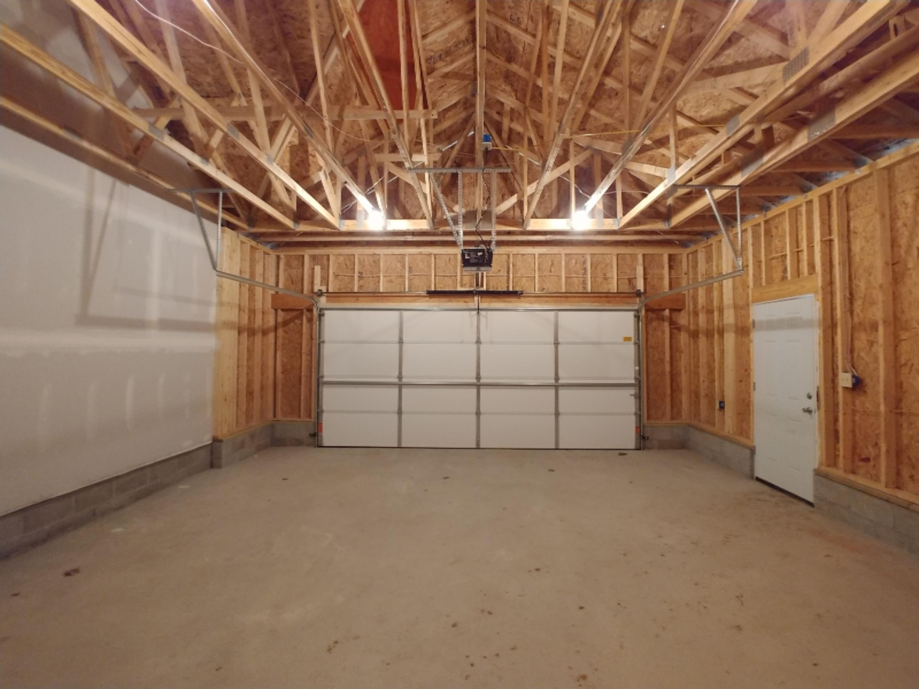 4-Garage Interior