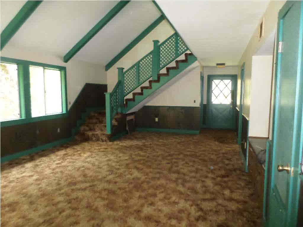 207 Franklin Road Braxton, MS 39044 - Photo 4 of 11 Living room view 2
