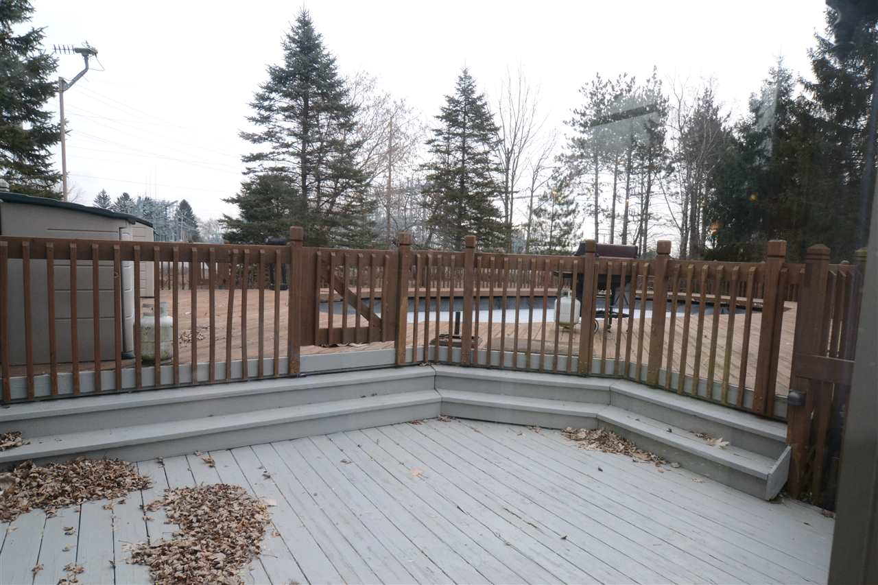 2726 East Stewart Road Midland, MI 48640 - Photo 9 of 24
