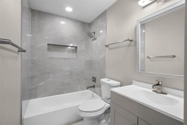 $2,600 | 2302 Valleywood Drive, Carrollton, TX 75006