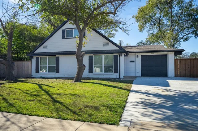 $2,600 | 2302 Valleywood Drive, Carrollton, TX 75006