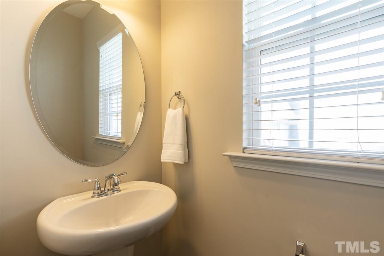 415 Provincial Street Raleigh, NC 27603 - Photo 7 of 25