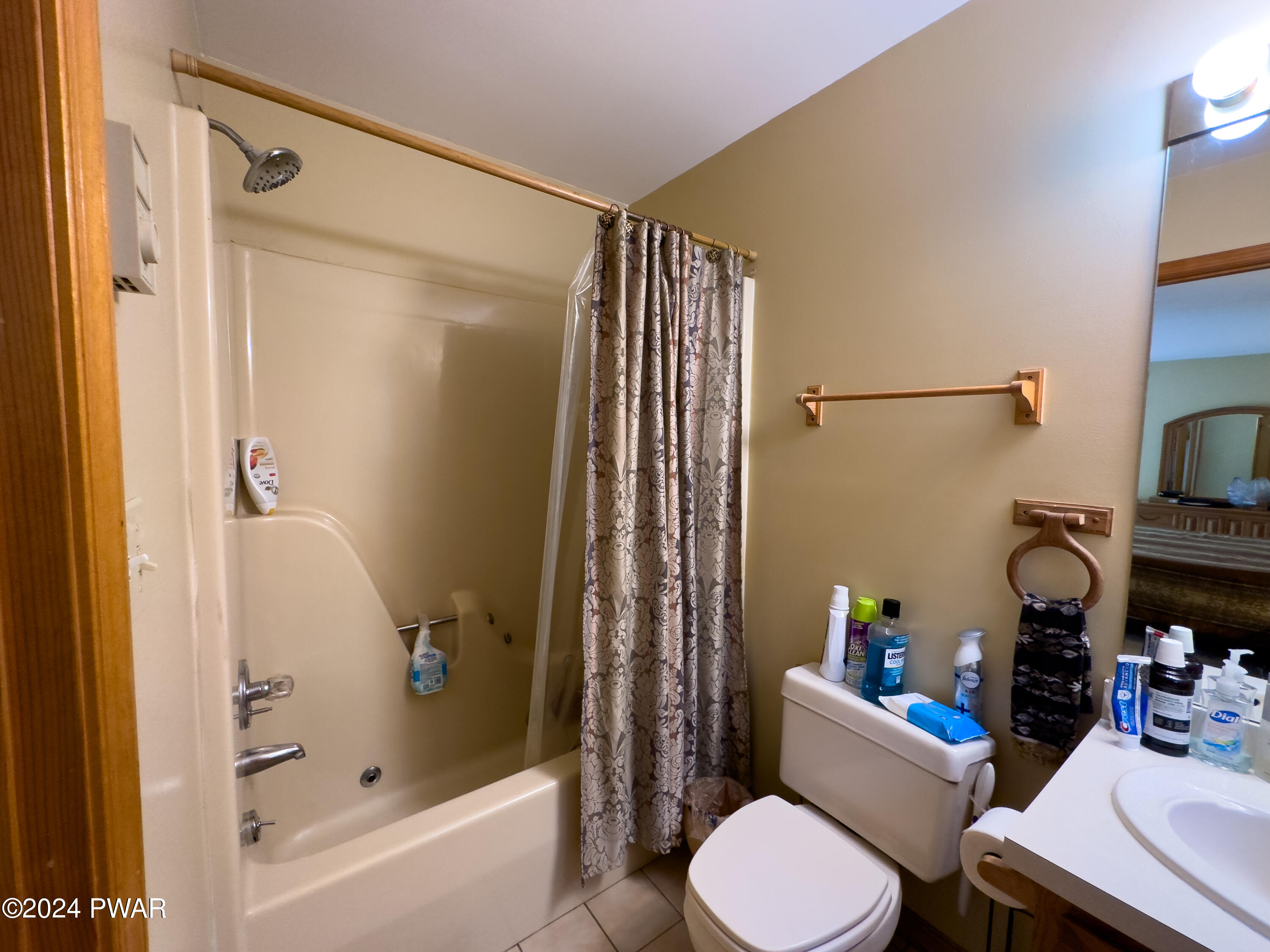 154 Dirk Road Tafton, PA 18464 - Photo 20 of 35 Master bath