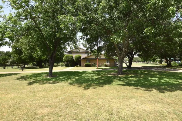$850,000 | 1027 Sherman Drive, Cedar Hill, TX 75104