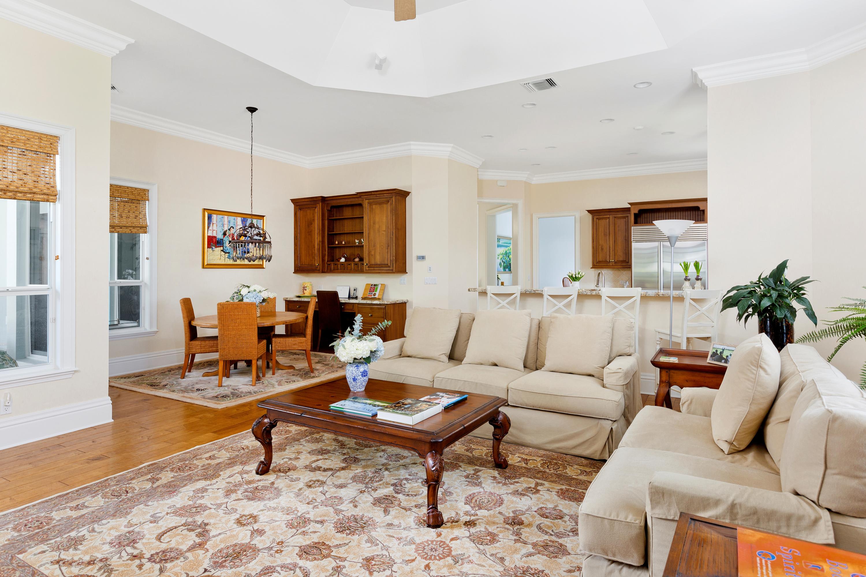 101 Lakeview Drive Gulf Stream, FL 33483 - Photo 11 of 28 24_Familyroom_BreakfastArea