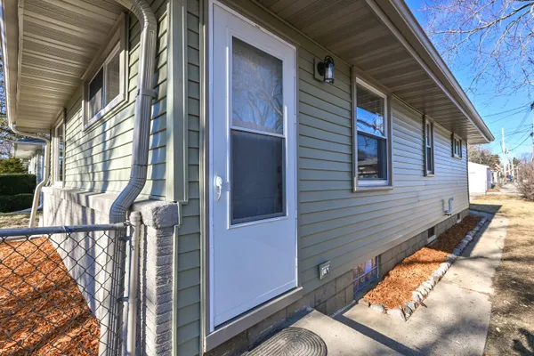 $238,000 | 7218 West Carmen Avenue, Milwaukee, WI 53218