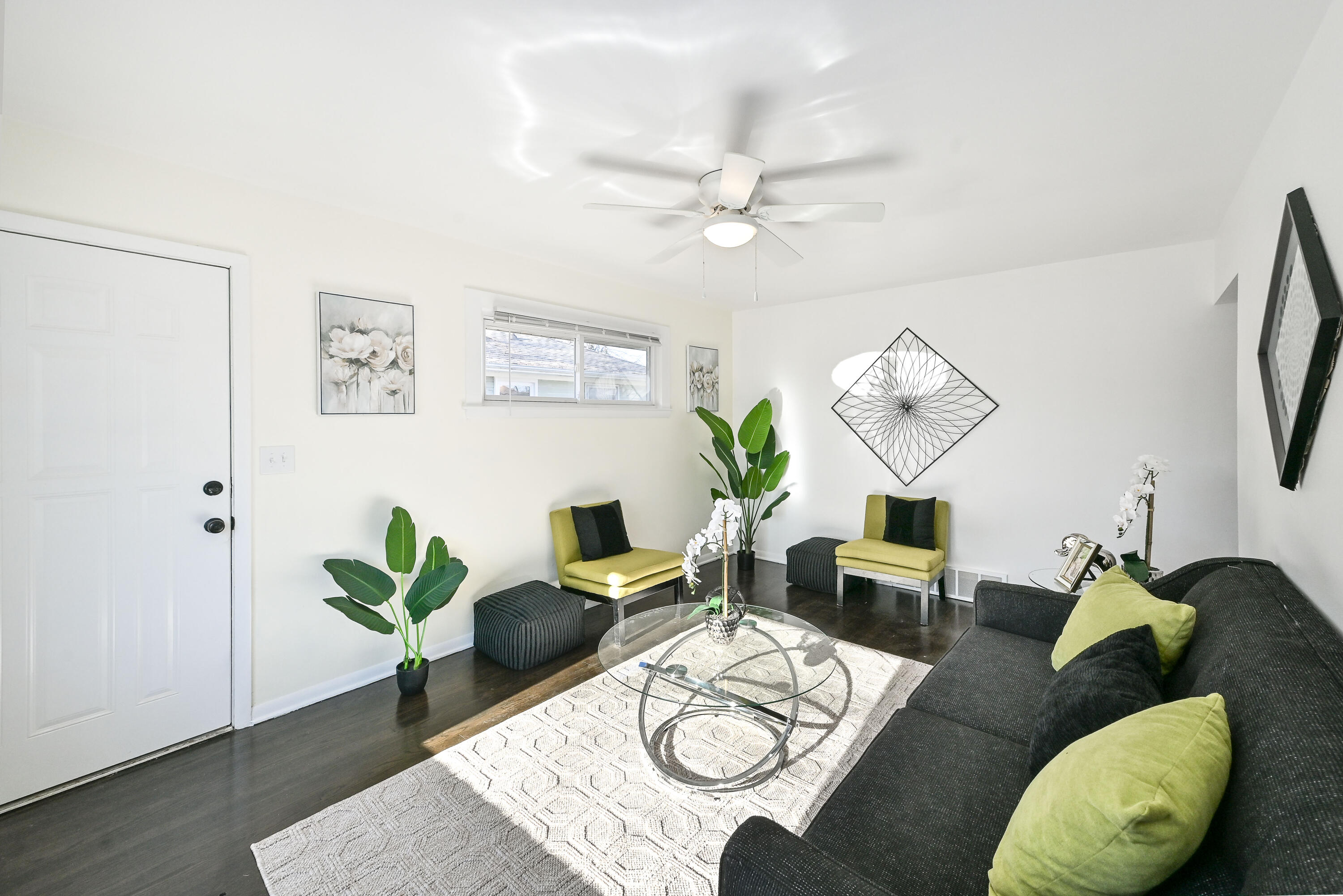 7218 West Carmen Avenue Milwaukee, WI 53218 - Photo 4 of 30 DZ7218-6