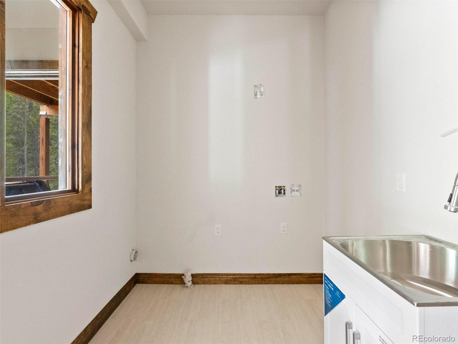 733 Rainbow Road Idaho Springs, CO 80452 - Photo 25 of 47 a view of small space