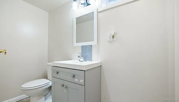 $450,000 | 12 West Dogwood Drive, Poughkeepsie, NY 12601