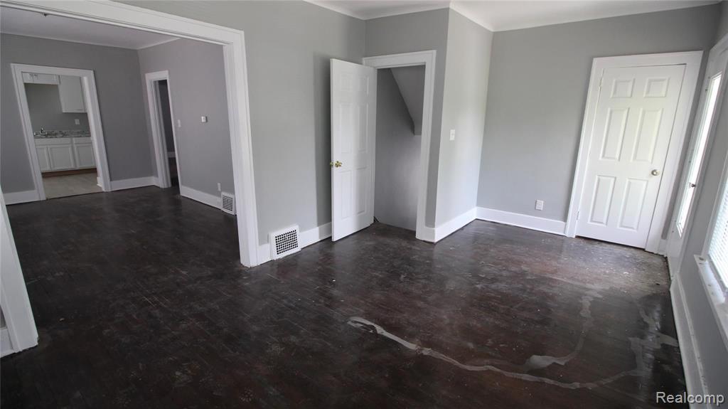 5529 Nottingham Road Detroit, MI 48224 - Photo 2 of 13