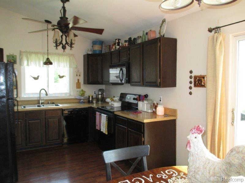 22102 Hall Road Trenton, MI 48183 - Photo 10 of 28 Hall 010.jpg