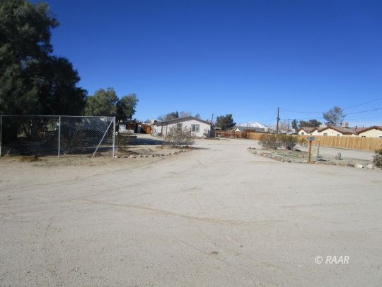 518 West Upjohn Avenue Ridgecrest, CA 93555 - Photo 5 of 24 a view of terrace with lawn chairs