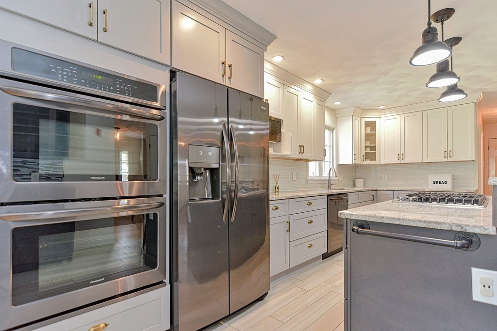 150 Chestnut Street Rehoboth, MA 02769 - Photo 3 of 42 Gallery Image 3