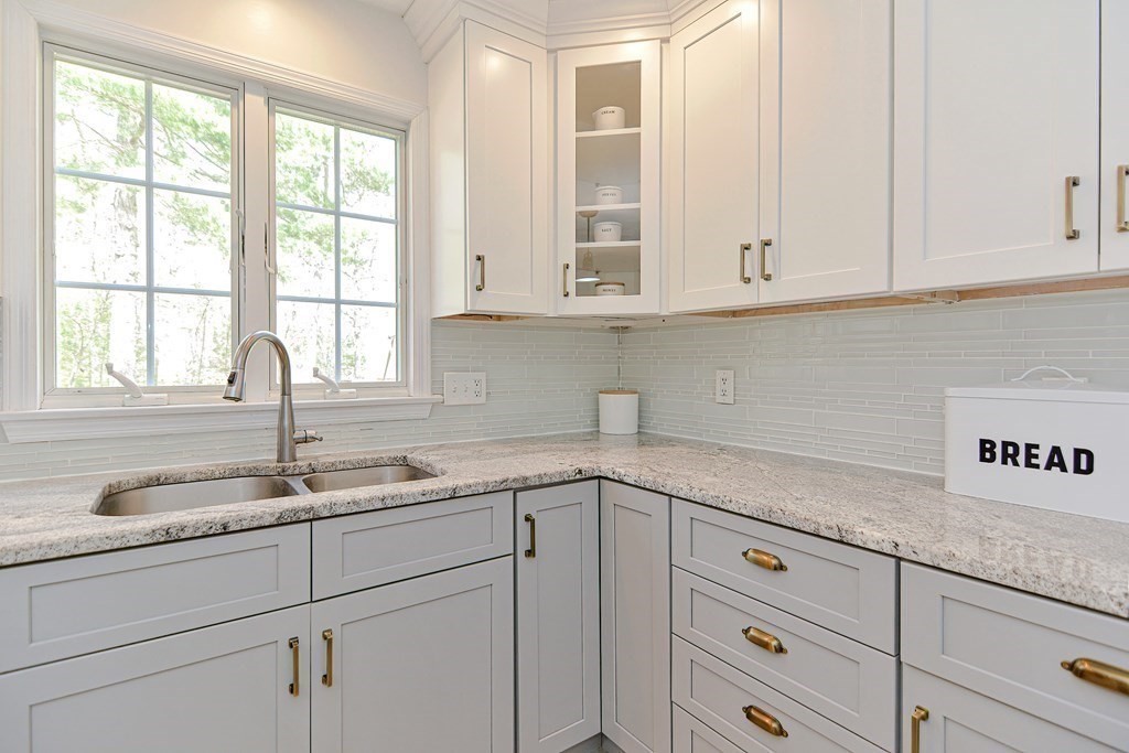 150 Chestnut Street Rehoboth, MA 02769 - Photo 5 of 42 Gallery Image 5